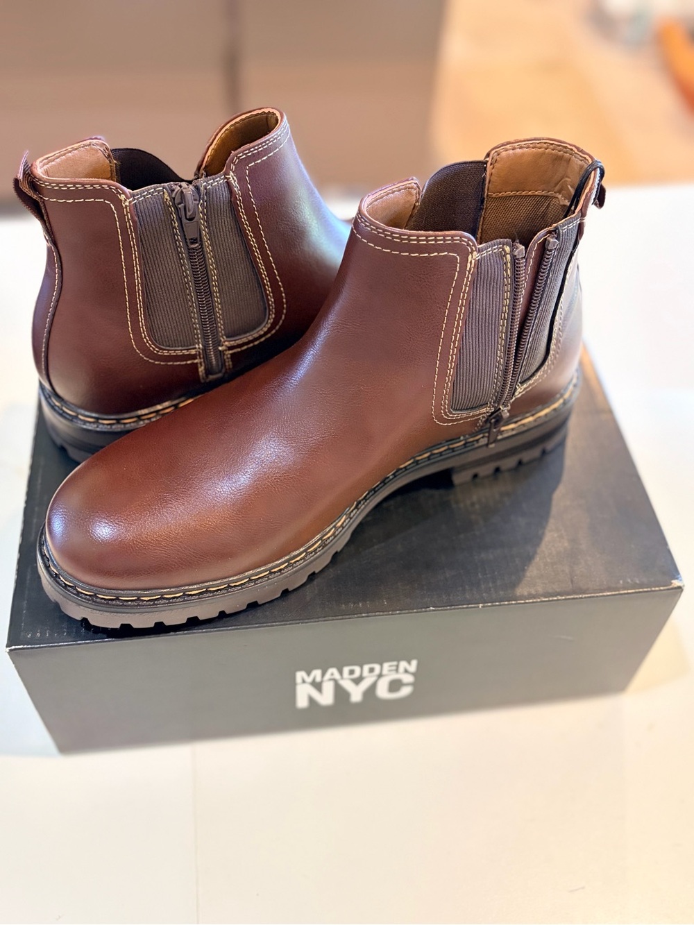 Men’s Madden NYC Brown Leather Boots, size 9